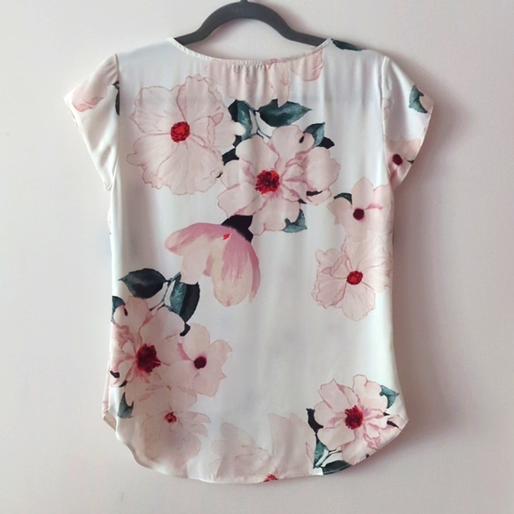 White floral print blouse, sizes xs - Picture 2 of 5